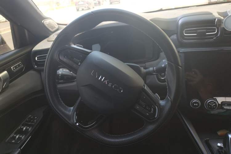 Used Lynk & Co 03 2021 2.0TD Automatic JingPro Steering Wheel