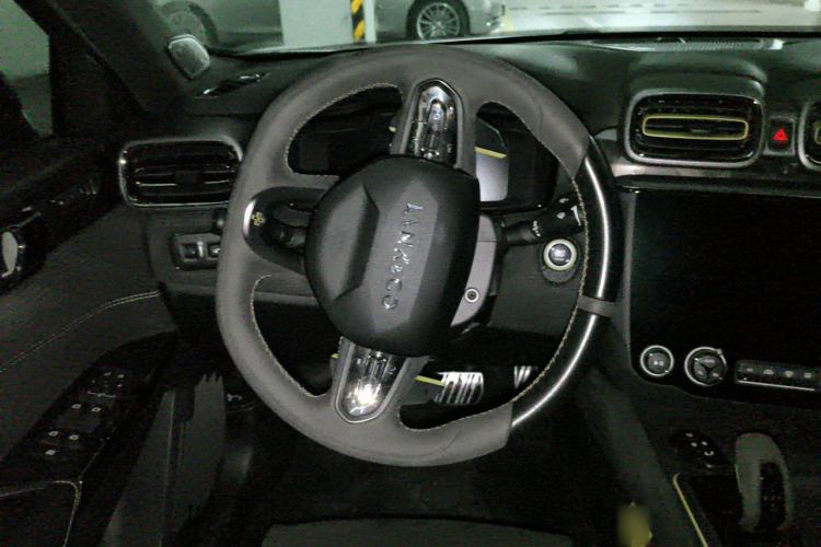 Used Lynk & Co 03 2021 03+ 2.0TD Automatic Wind-Chasing Edition Steering Wheel