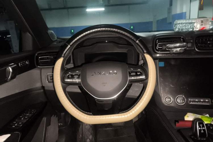 Used Lynk & Co 03 2021 2.0TD Automatic Trendy Champion Edition Steering Wheel