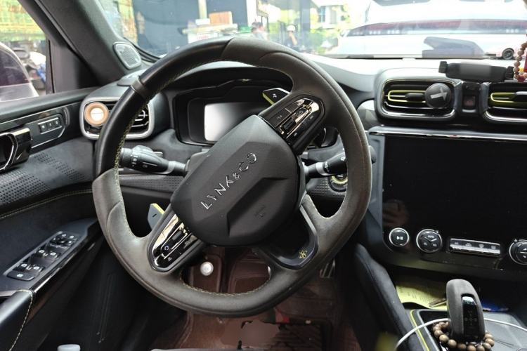 Used Lynk & Co 03 2021 03+ 2.0TD Automatic Performance Package Edition Steering Wheel