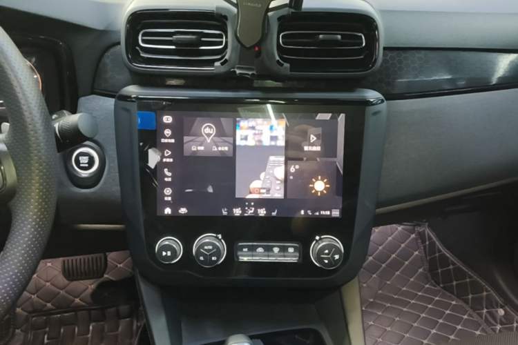 Used Lynk & Co 03 2021 2.0TD Automatic Trendy Champion Edition Audio And AC Panel