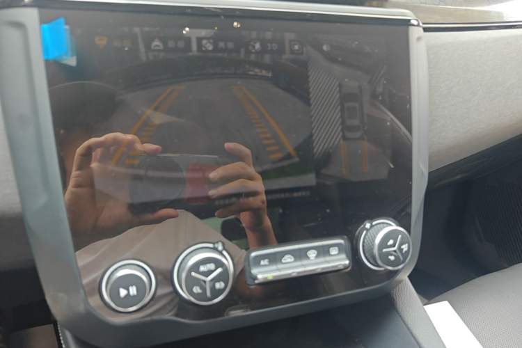 Used Lynk & Co 03 2021 1.5TD DCT Jing Champion Edition Audio And AC Panel