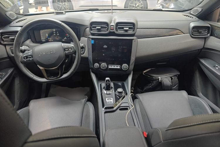 Used Lynk & Co 03 2021 1.5TD DCT Jing Champion Edition Center Console