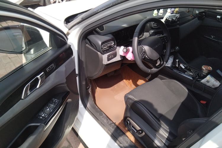 Used Lynk & Co 03 2021 2.0TD Automatic Trendy Champion Edition Driver Seat