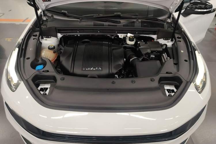 Used Lynk & Co 03 2021 1.5TD DCT Jing Champion Edition Engine Bay