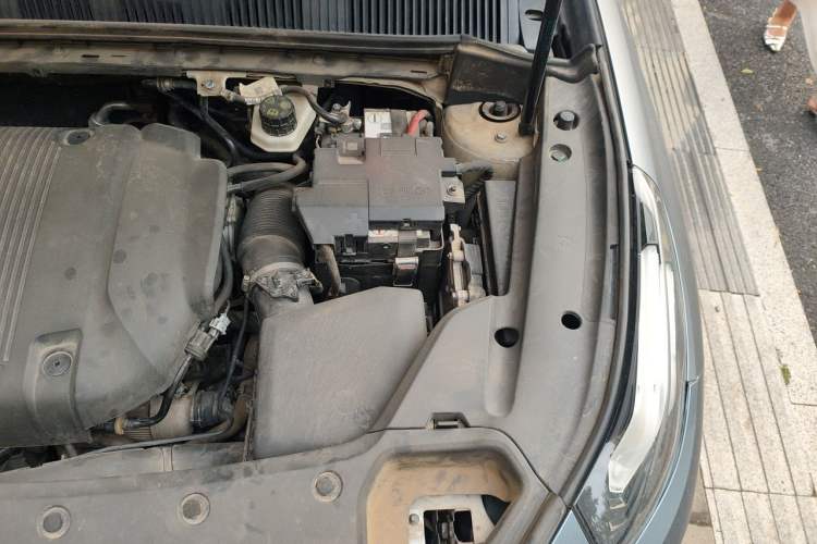 Used Lynk & Co 03 2021 2.0TD Automatic Trendy Champion Edition Engine Bay Left