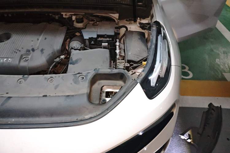 Used Lynk & Co 03 2021 2.0TD Automatic Trendy Champion Edition Engine Bay Left