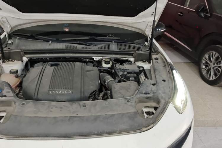 Used Lynk & Co 03 2021 1.5TD DCT Jing Champion Edition Engine Bay Left