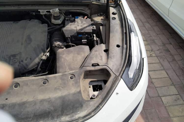 Used Lynk & Co 03 2021 2.0TD Automatic Trendy Champion Edition Engine Bay Left