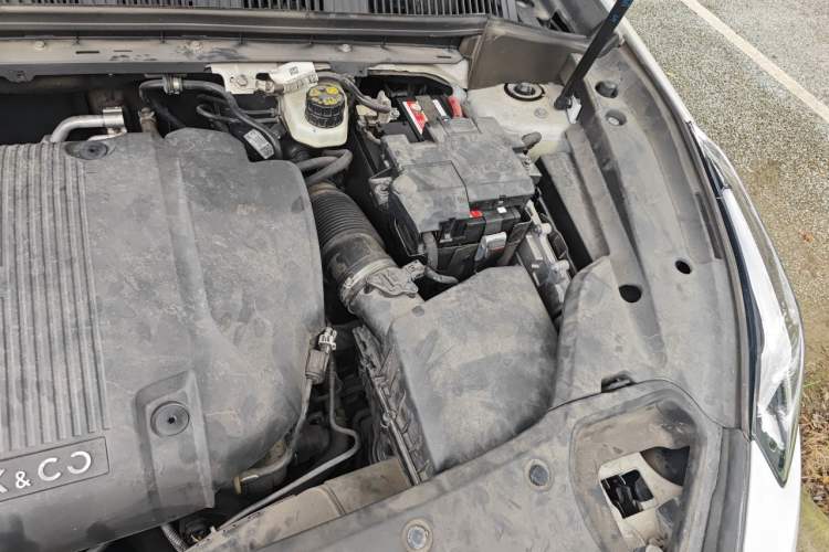 Used Lynk & Co 03 2021 2.0TD Automatic Trendy Champion Edition Engine Bay Left