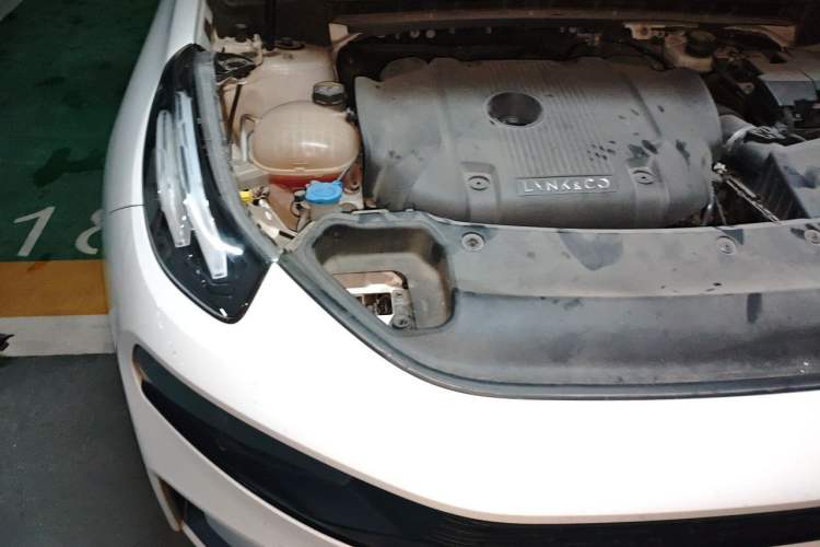 Used Lynk & Co 03 2021 2.0TD Automatic Trendy Champion Edition Engine Bay Right