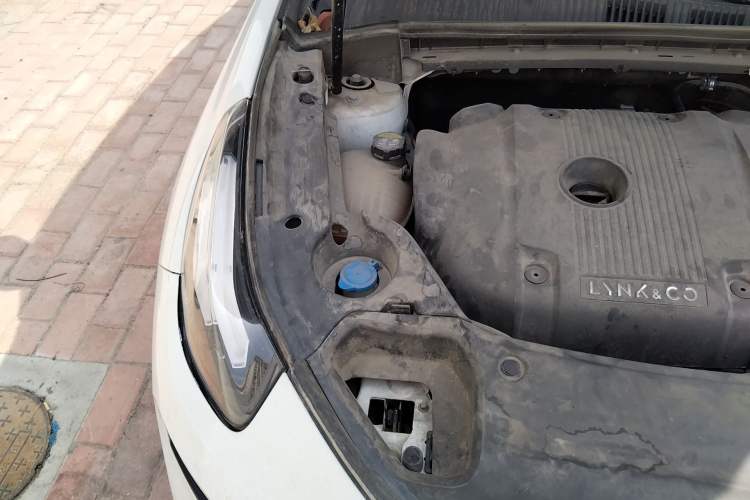 Used Lynk & Co 03 2021 2.0TD Automatic Trendy Champion Edition Engine Bay Right
