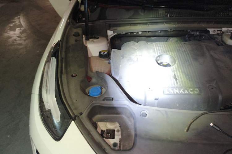Used Lynk & Co 03 2021 2.0TD Automatic Trendy Champion Edition Engine Bay Right