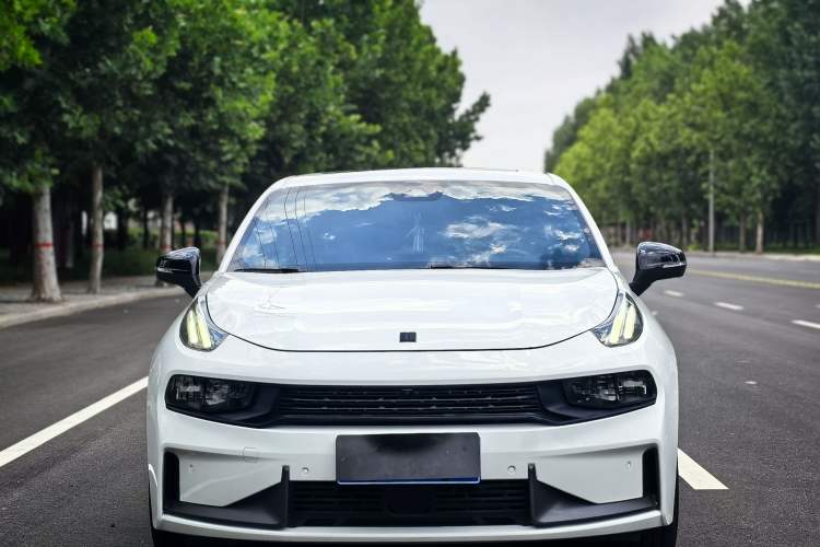 Used Lynk & Co 03 2021 2.0TD Automatic Trendy Champion Edition Exterior 3