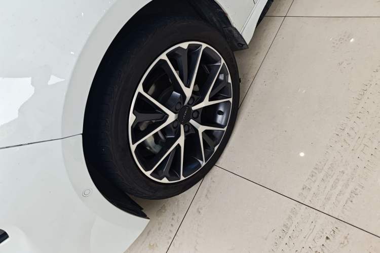 Used Lynk & Co 03 2021 2.0TD Automatic Trendy Champion Edition Exterior 3