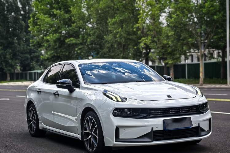 Used Lynk & Co 03 2021 2.0TD Automatic Trendy Champion Edition Exterior 4
