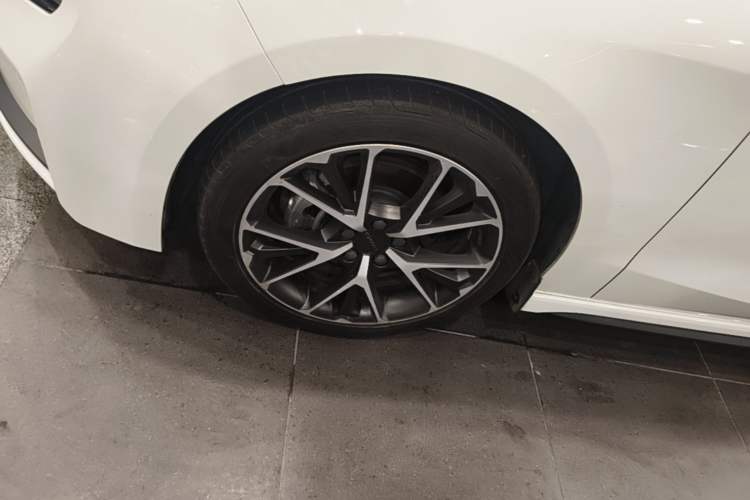 Used Lynk & Co 03 2021 1.5TD DCT Jing Champion Edition Exterior 4