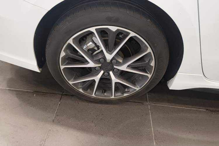 Used Lynk & Co 03 2021 1.5TD DCT Jing Champion Edition Exterior 5