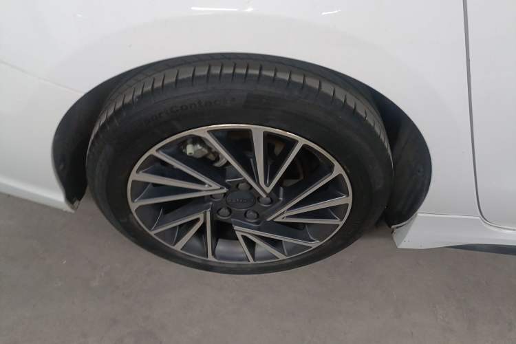 Used Lynk & Co 03 2021 1.5TD DCT JingPlus Exterior 5