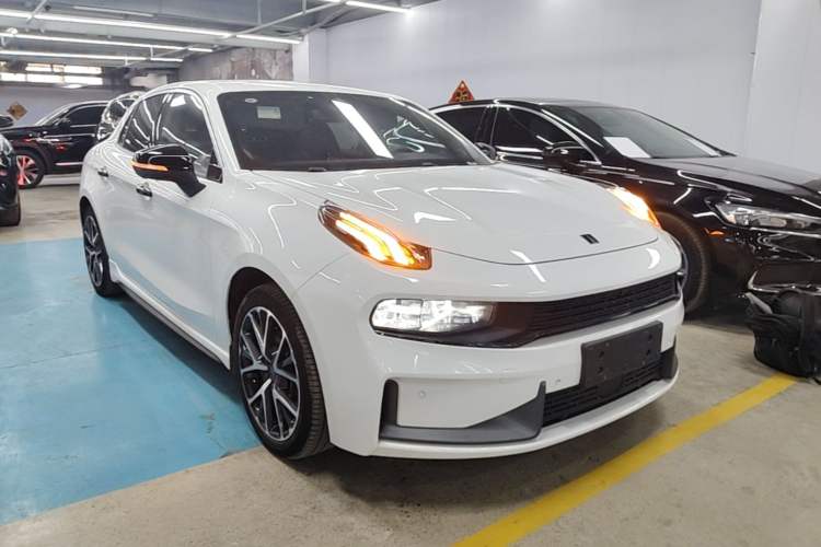 Used Lynk & Co 03 2021 1.5TD DCT Jing Champion Edition Front Right 45 Deg