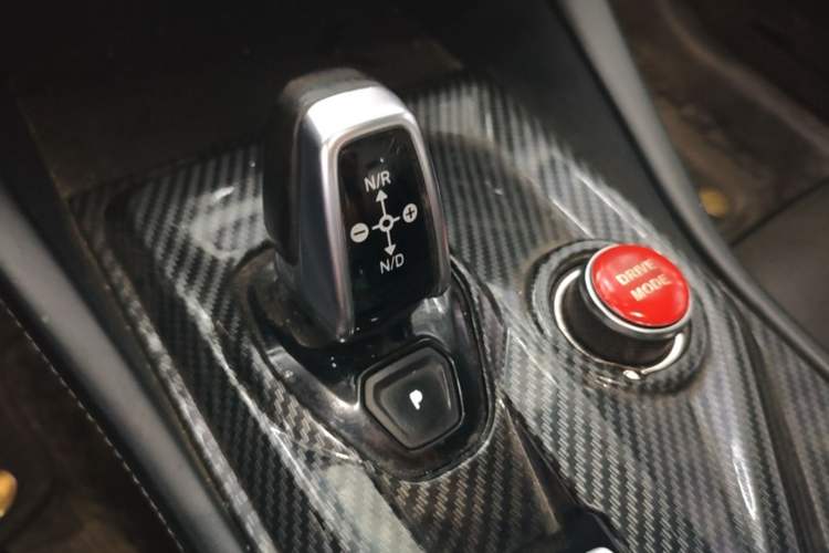 Used Lynk & Co 03 2021 1.5TD DCT JingPro Gear Lever
