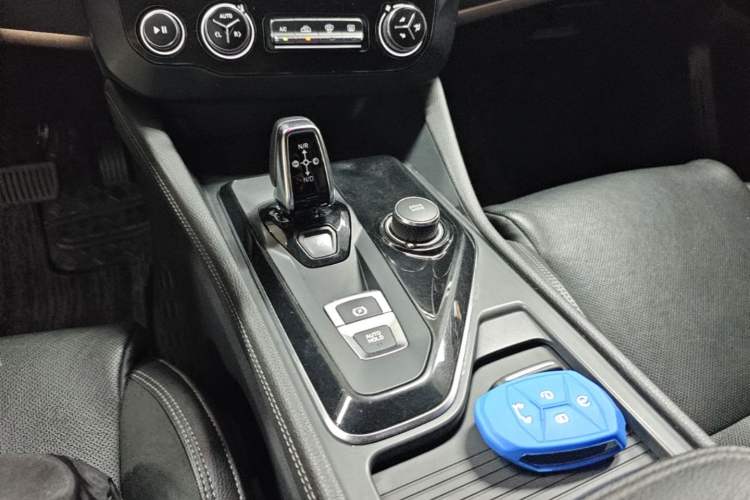 Used Lynk & Co 03 2021 1.5TD DCT Jing Champion Edition Gear Lever
