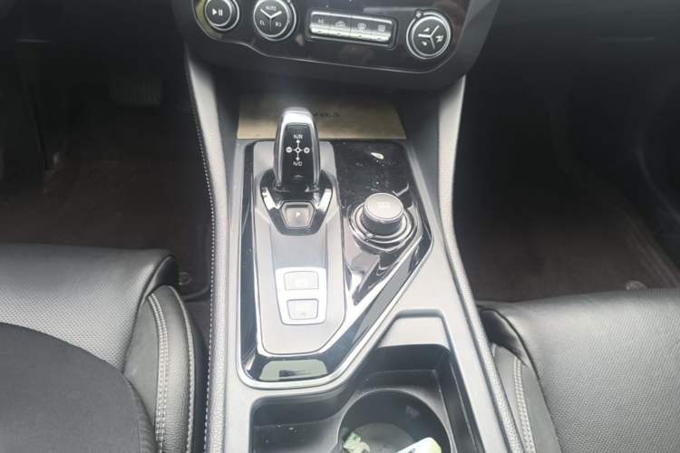 Used Lynk & Co 03 2021 1.5TD DCT Jing Champion Edition Gear Lever