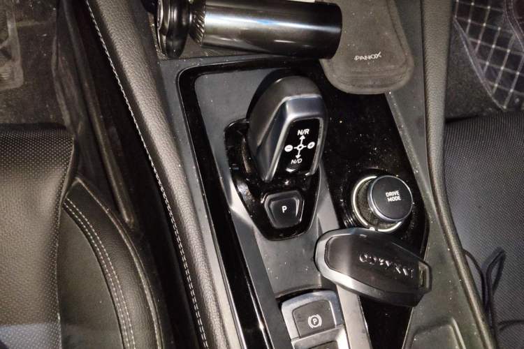 Used Lynk & Co 03 2021 1.5TD DCT Jing Champion Edition Gear Lever