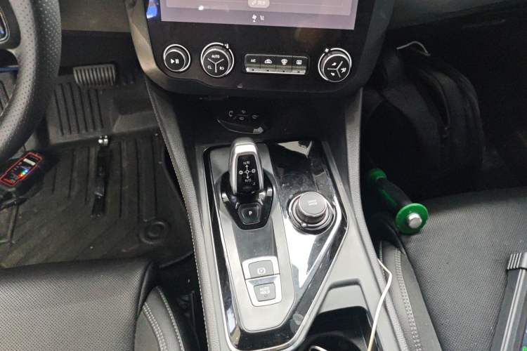 Used Lynk & Co 03 2021 2.0TD Automatic Trendy Champion Edition Gear Lever