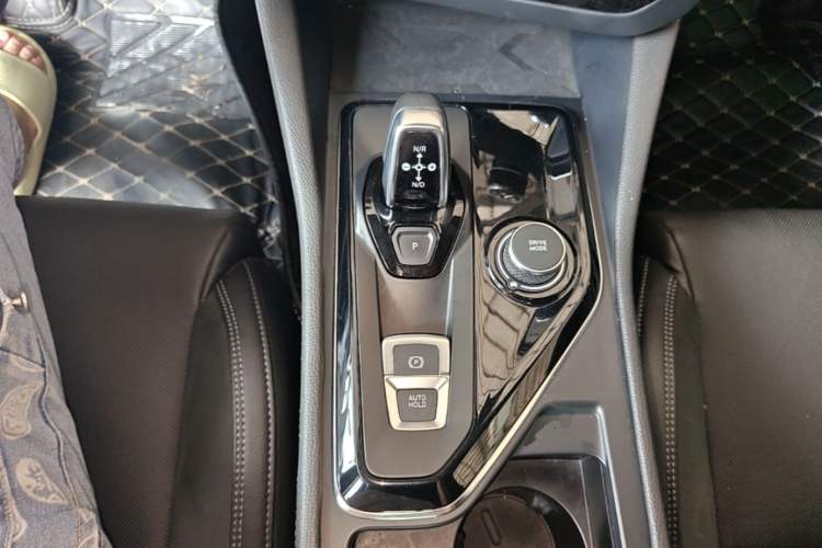 Used Lynk & Co 03 2021 2.0TD Automatic Trendy Champion Edition Gear Lever