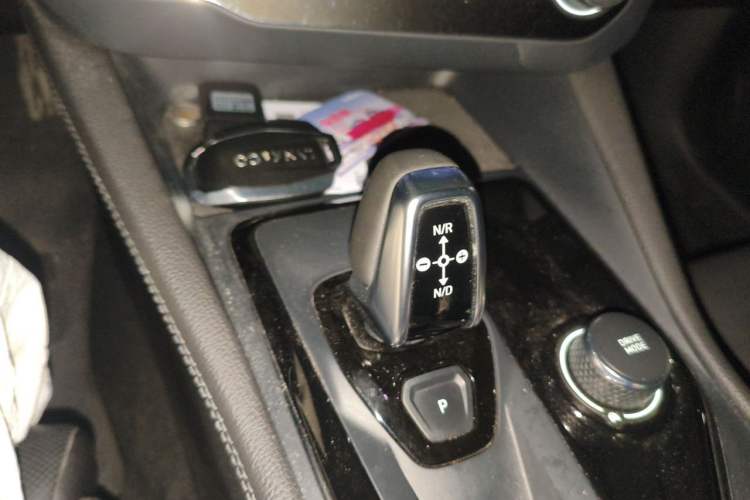 Used Lynk & Co 03 2021 2.0TD Automatic Trendy Champion Edition Gear Lever