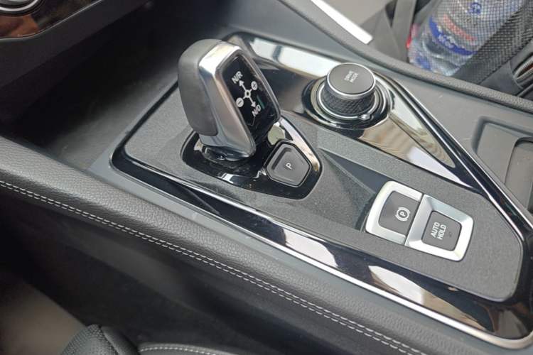 Used Lynk & Co 03 2021 1.5TD DCT Jing Champion Edition Gear Lever