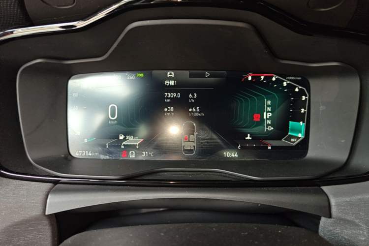 Used Lynk & Co 03 2021 2.0TD Automatic Trendy Champion Edition Instrument Cluster
