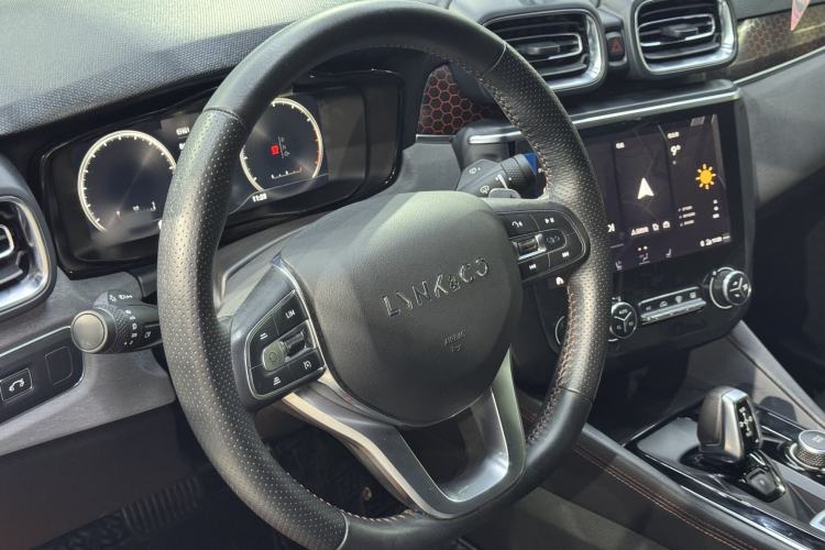 Used Lynk & Co 03 2021 2.0TD Automatic Trendy Champion Edition Interior 1