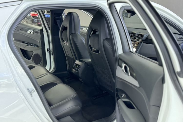 Used Lynk & Co 03 2021 1.5TD DCT JingPlus Interior 1