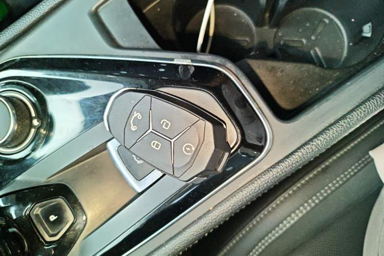 Used Lynk & Co 03 2021 2.0TD Automatic Trendy Champion Edition Interior 1