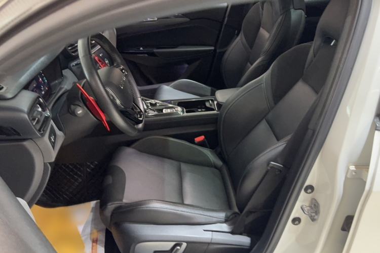 Used Lynk & Co 03 2021 1.5TD DCT JingPlus Interior 2