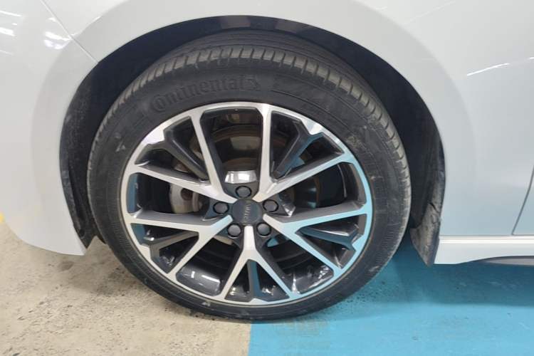 Used Lynk & Co 03 2021 1.5TD DCT Jing Champion Edition Left Front Wheel Hub