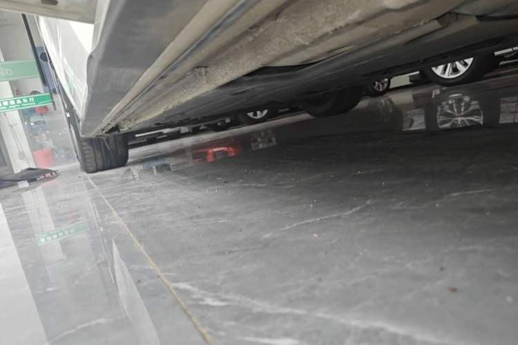 Used Lynk & Co 03 2021 1.5TD DCT Jing Champion Edition Left Side Sill