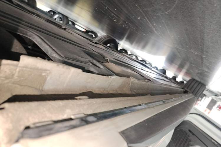 Used Lynk & Co 03 2021 1.5TD DCT Jing Champion Edition Left Side Sill
