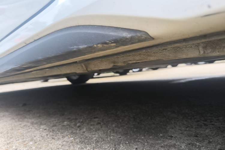 Used Lynk & Co 03 2021 1.5TD DCT Jing Champion Edition Left Side Sill