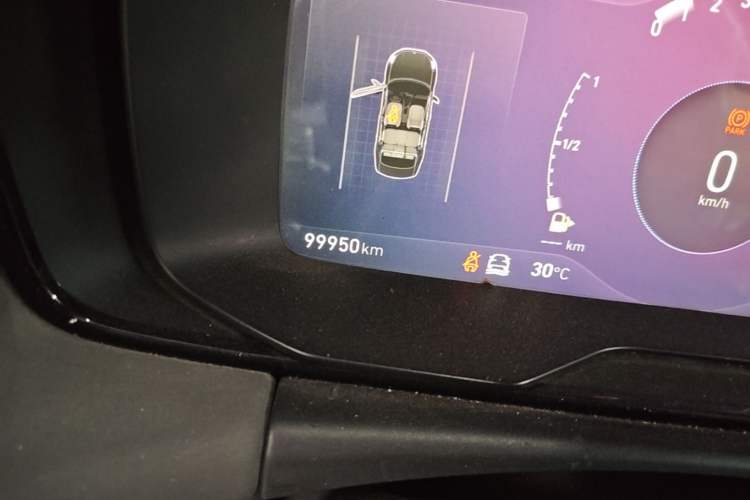 Used Lynk & Co 03 2021 1.5TD DCT JingPro Odometer Close Up