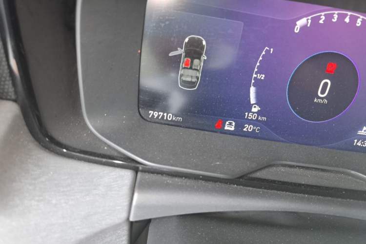 Used Lynk & Co 03 2021 2.0TD Automatic JingPro Odometer Close Up