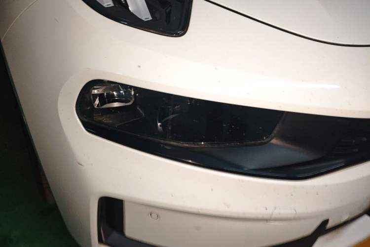 Used Lynk & Co 03 2021 2.0TD Automatic Trendy Champion Edition Right Front Headlight
