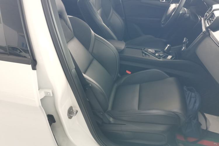 Used Lynk & Co 03 2021 1.5TD DCT JingPlus Right Front Seat