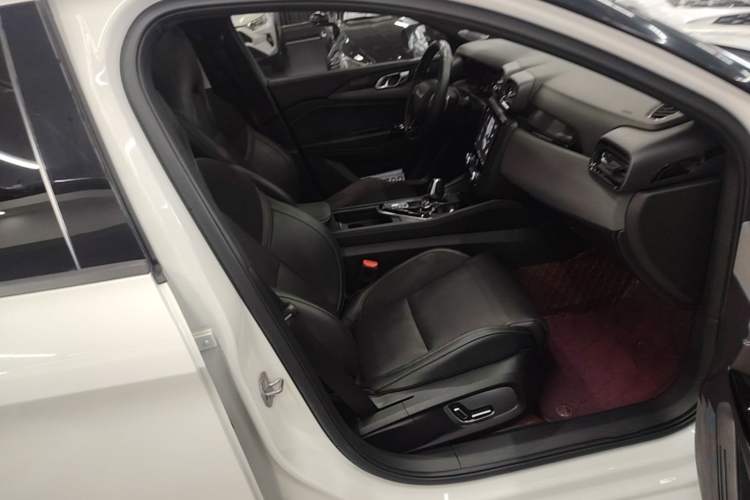 Used Lynk & Co 03 2021 1.5TD DCT Jing Champion Edition Right Front Seat