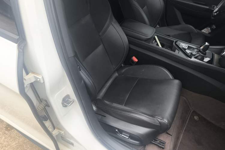 Used Lynk & Co 03 2021 1.5TD DCT Jing Champion Edition Right Front Seat