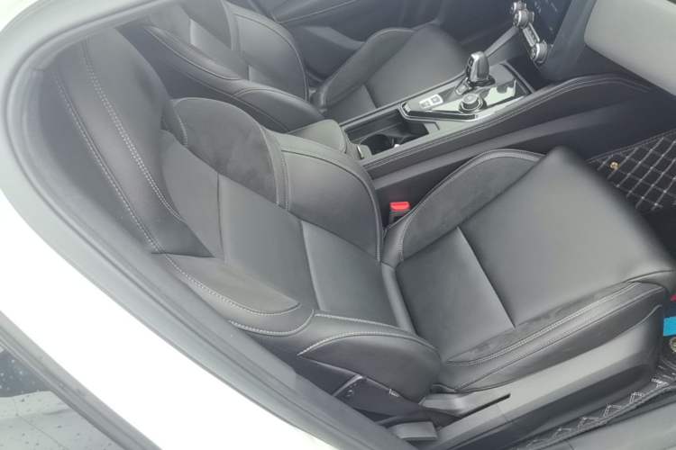 Used Lynk & Co 03 2021 2.0TD Automatic Jing Plus Right Front Seat