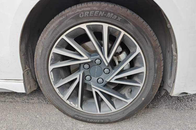 Used Lynk & Co 03 2021 1.5TD DCT JingPlus Right Front Wheel Hub