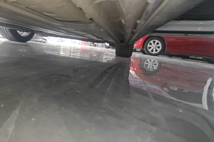 Used Lynk & Co 03 2021 1.5TD DCT Jing Champion Edition Right Side Sill